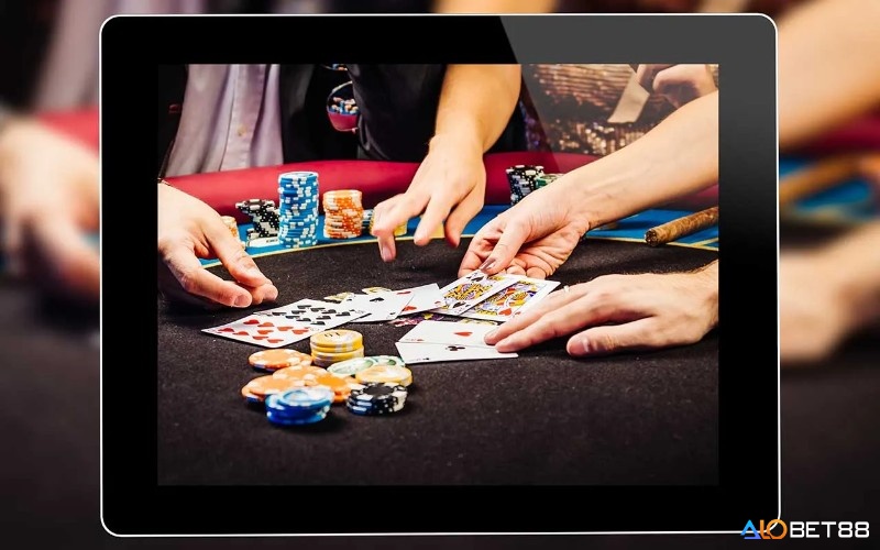 Tầm quan trọng của phí Rake Poker trong tựa gmae bài hấp dẫn này